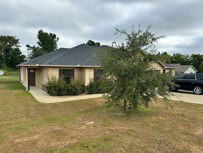 Building Photo - 15786 County Rd 472