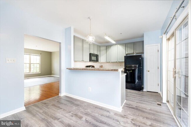Building Photo - 12121 Amber Ridge Cir