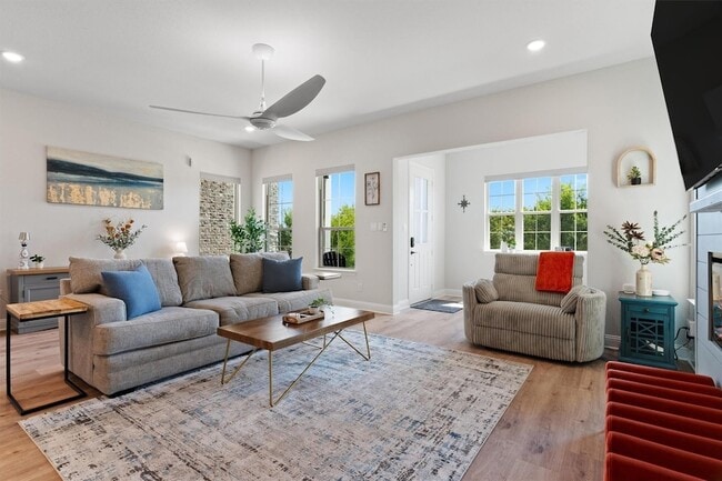 Building Photo - 7309 Sunset Blvd