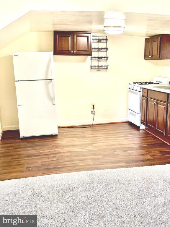 Building Photo - 806 18th St S