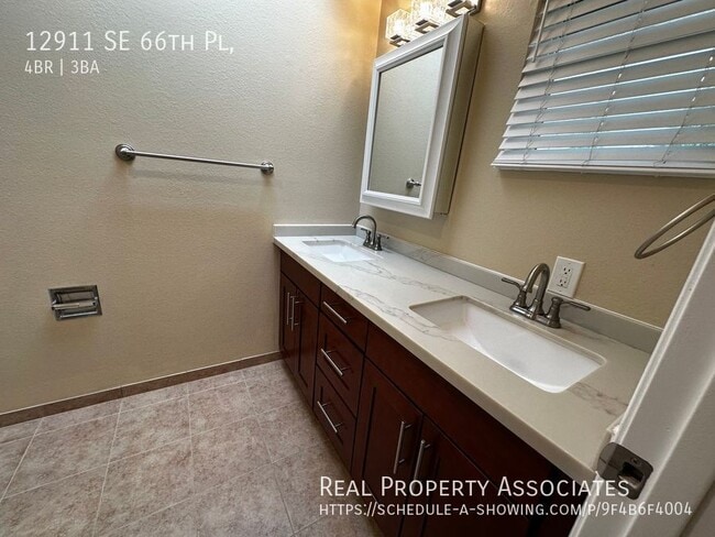 Building Photo - 12911 SE 66th Pl