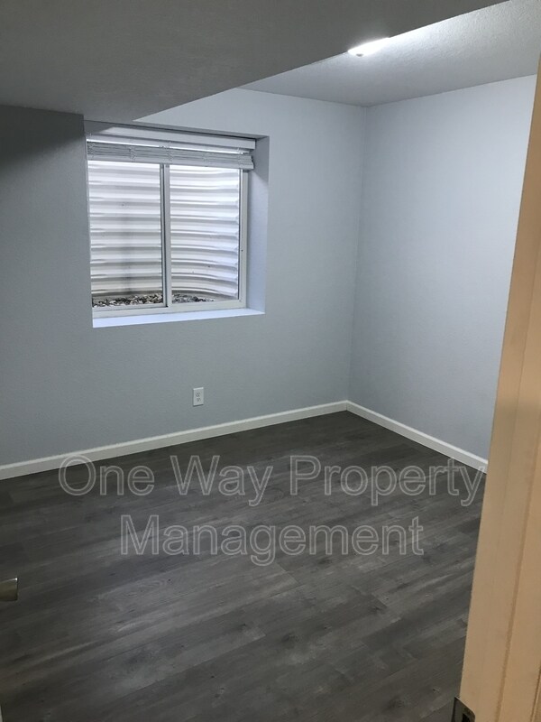 Building Photo - 7226 W 20th St Ln