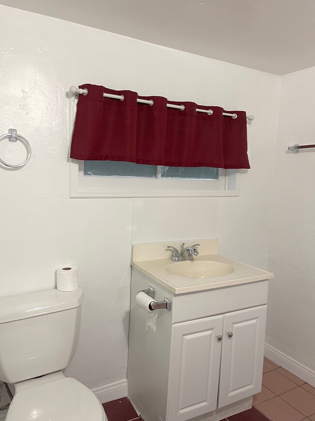 bathroom - 14372 Olive St