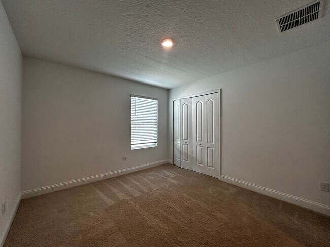 Building Photo - 249 Zancara St