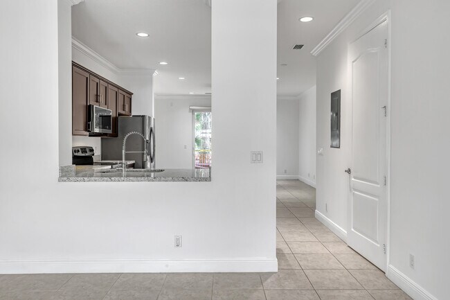 Building Photo - 8332 Cocoplum Sound Ln