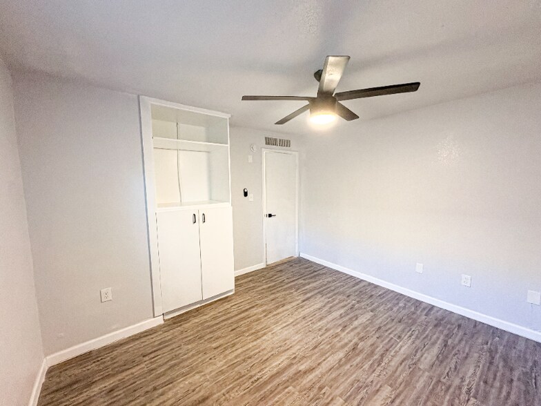 Building Photo - 2222 S Rural Rd