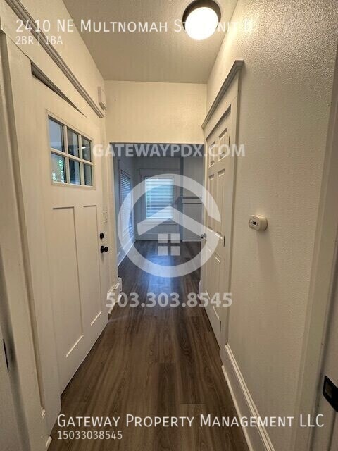 Building Photo - 2410 NE Multnomah St