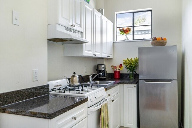 Building Photo - 15 Ellery St