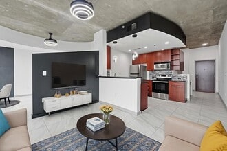 Building Photo - Upgraded Studio Condo in Buckhead