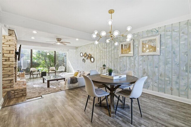 Building Photo - 112 World of Tennis Sq