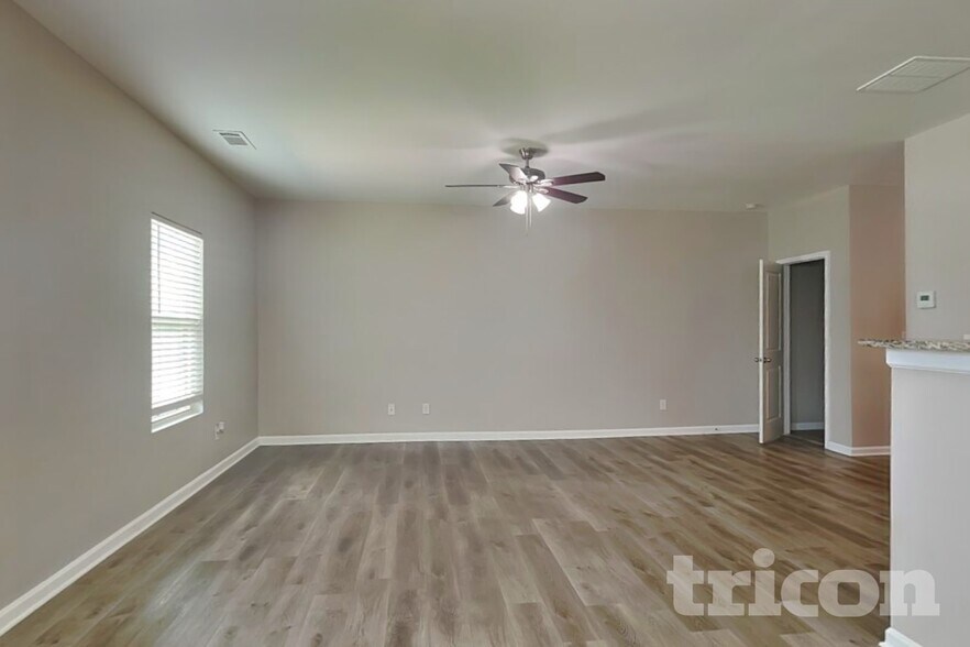 Building Photo - 324 Merigold Way