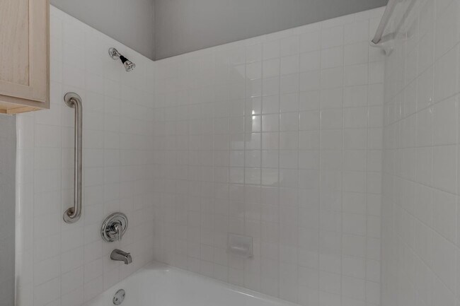 Building Photo - 16809 Bailey Jean Dr
