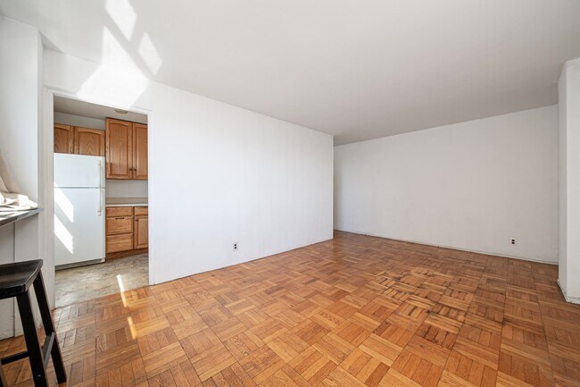 Building Photo - 6515 JFK Blvd E