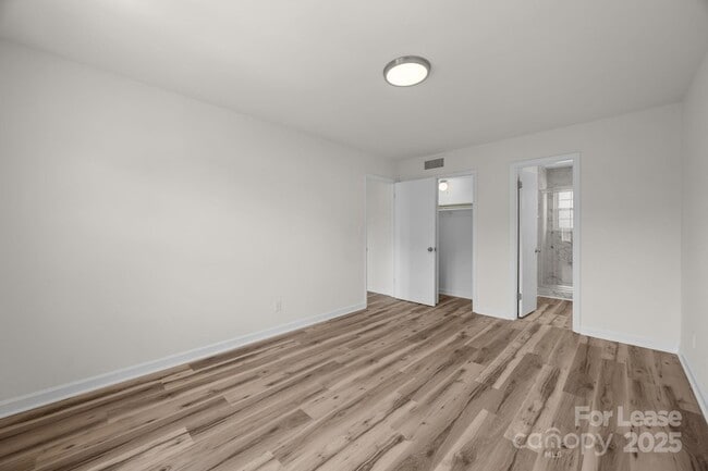 Building Photo - 922 McAlway Rd