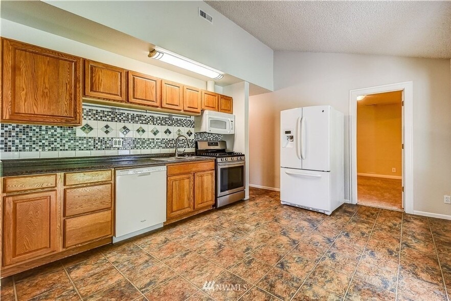 Building Photo - 19670 SE 259th St