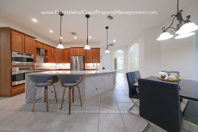 Building Photo - 12810 Daisy Pl