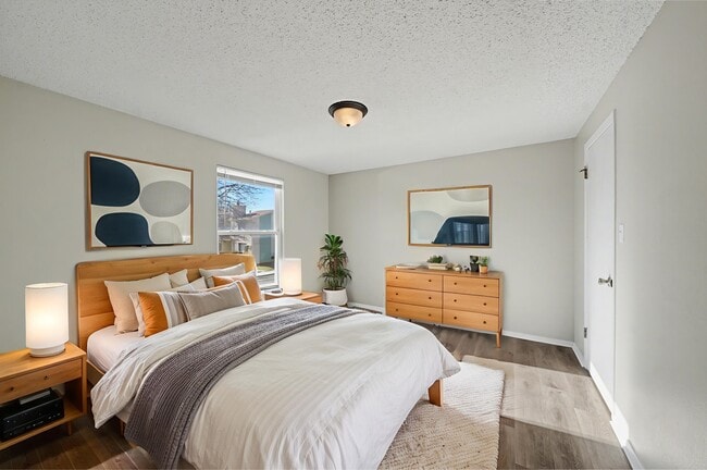 Building Photo - 1018 Davidson Dr