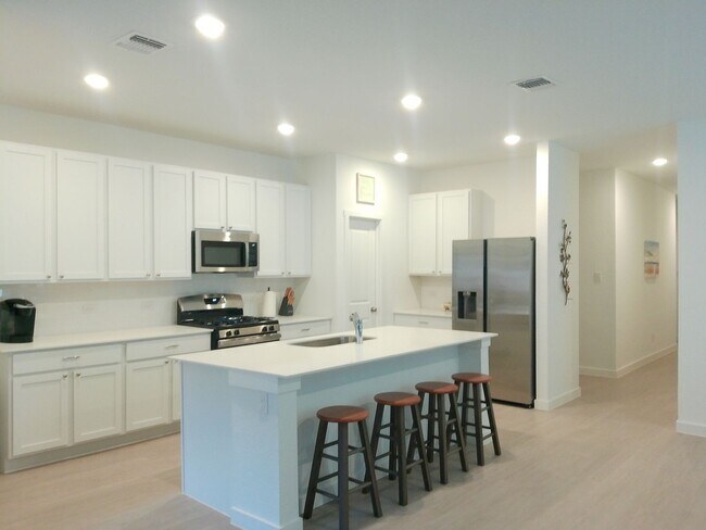 Building Photo - 7842 Thor Dr