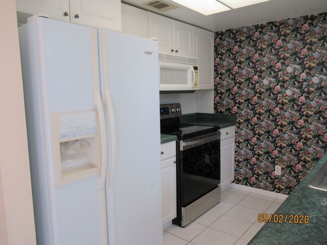 Building Photo - Cozy 3 Bedroom Port Orange Home with Fence...