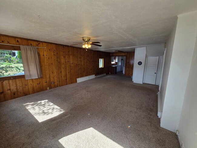 Building Photo - 252 Bayview Blvd