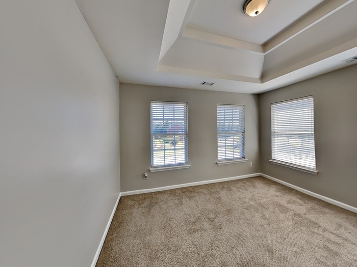 Building Photo - 6273 Selborn Dr SW