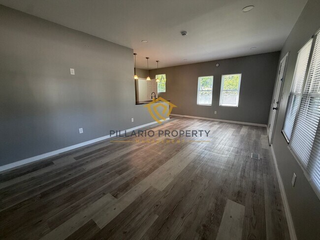 Building Photo - Renovated 3-Bedroom Near State Fairgrounds, Available NOW!