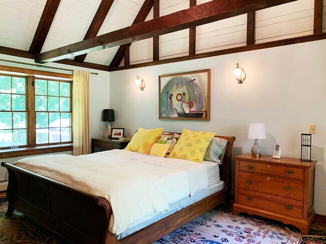 Building Photo - 74 Hilltop Rd