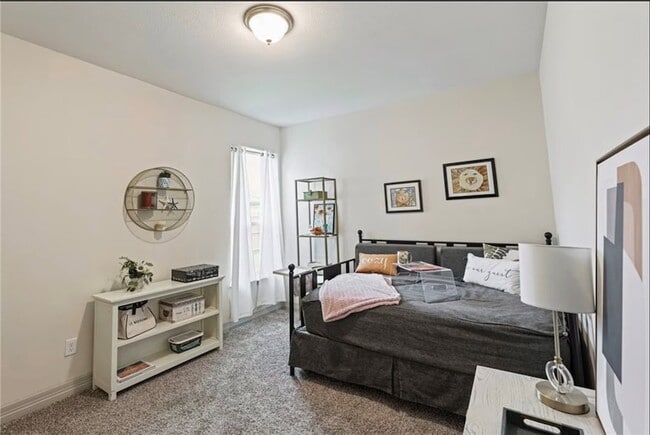 Building Photo - 3137 Piranha Dr