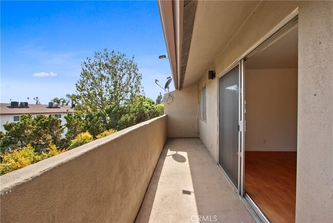 Building Photo - 278 N Wilshire Ave
