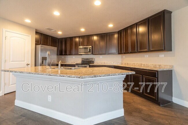 Building Photo - 2008 Brandywine Dr