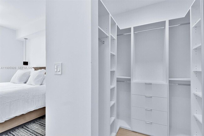 Building Photo - 18800 NE 29th Ave