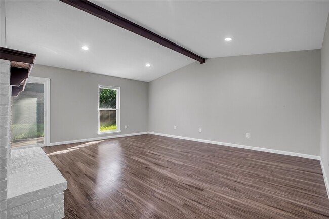 Building Photo - 6731 Gettysburg Dr