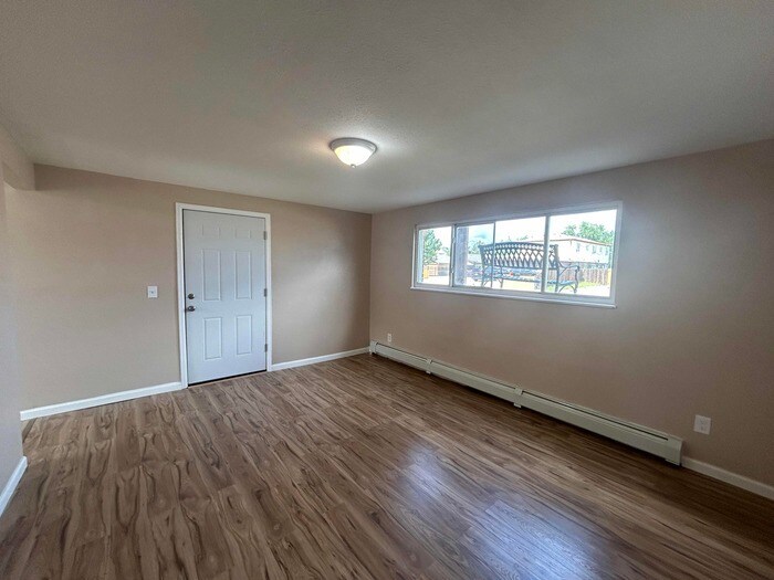 Building Photo - 1709 Hampton S