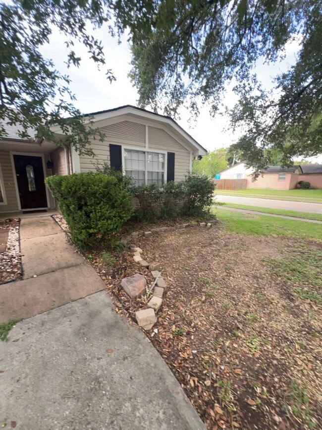 Building Photo - 7702 Tierra Verde Dr