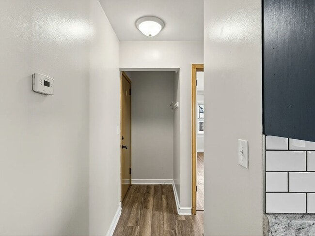 Building Photo - 5212 Bloomington Ave