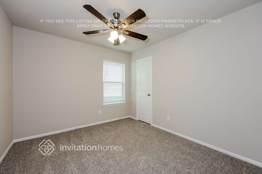 Building Photo - 413 Blanco Dr