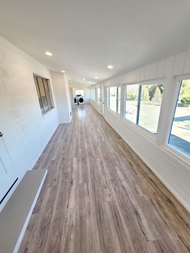 Building Photo - 36744 Vista del Lago St
