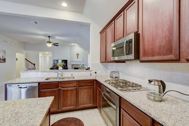 Building Photo - 23707 Walnut Maze Ct
