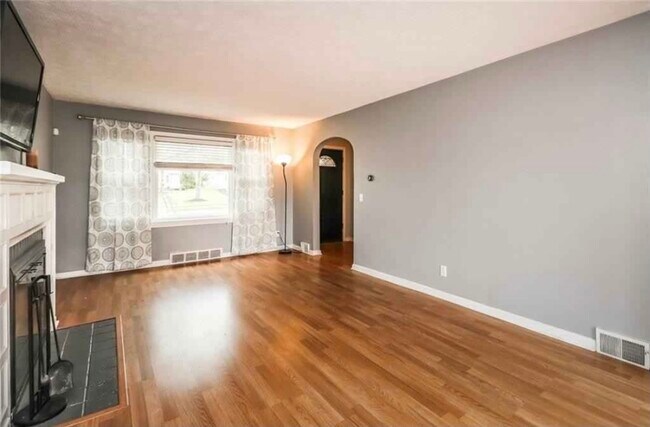 Building Photo - 43 W Craig Hill Dr