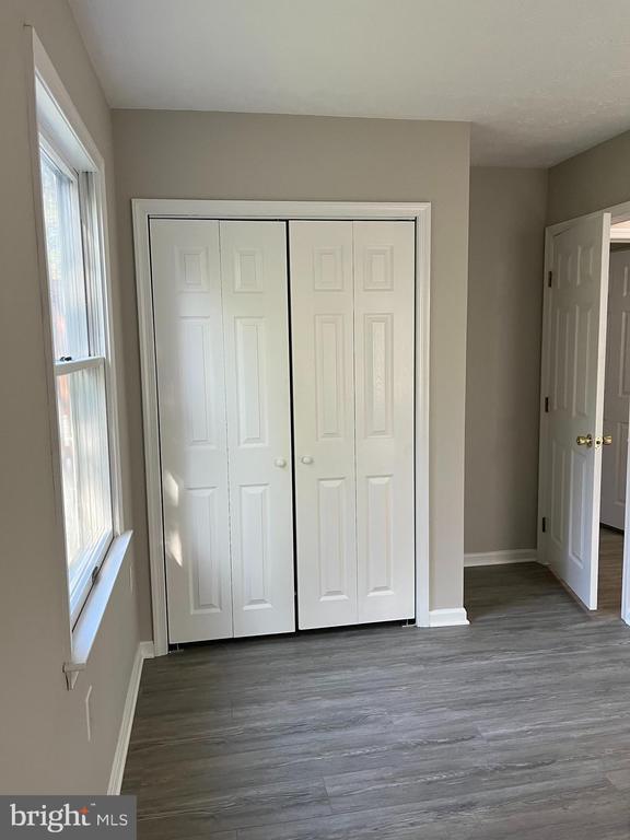 Building Photo - 162 S Marshall St