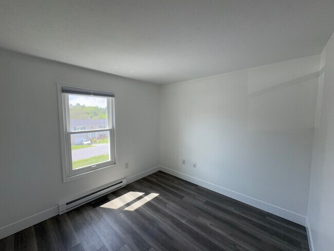 Building Photo - 97 Bane Berry Ln