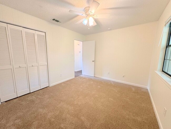 Building Photo - 1543 Coombs Dr