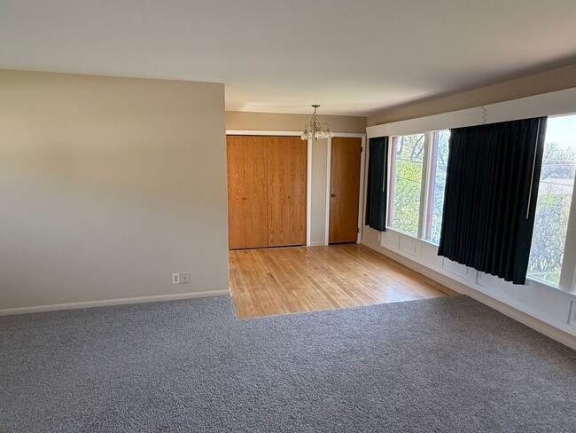 Building Photo - 2 Bedroom, 1 Bath Home for Rent