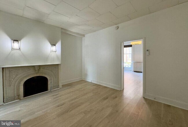 Building Photo - 840 Park Ave