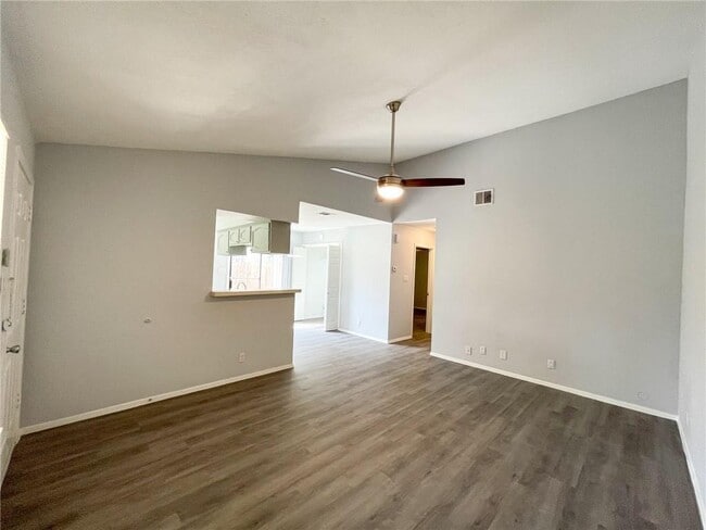 Building Photo - 12407 Tree Line Dr