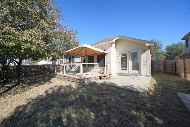 Building Photo - Gorgeous Single Story Home in Cibolo! Real...