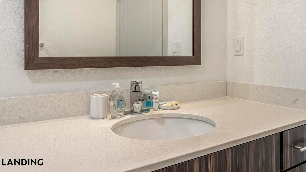 Building Photo - 9301 Summit Centre Way