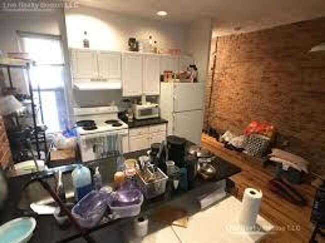Building Photo - No Brokers Fee, Large Duplex in Fenway, Heat, Hot Water Included, Laundry on a Site
