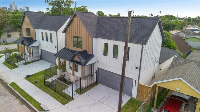 Building Photo - 3615 Gano St