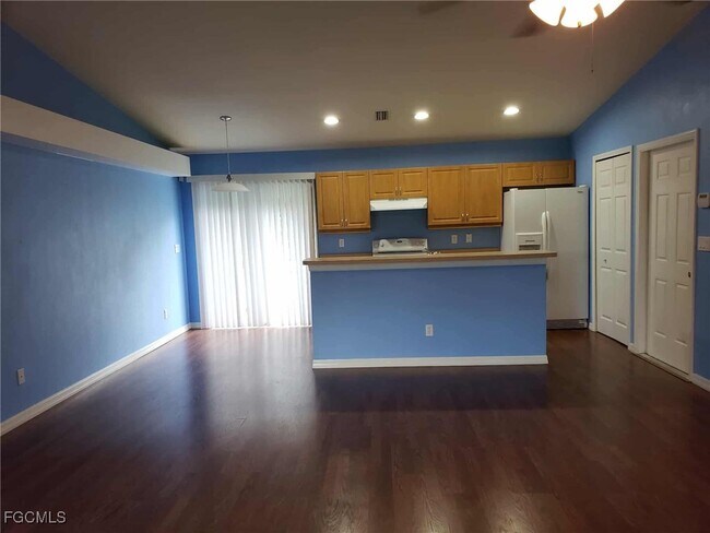 Building Photo - 5342 Bristo St